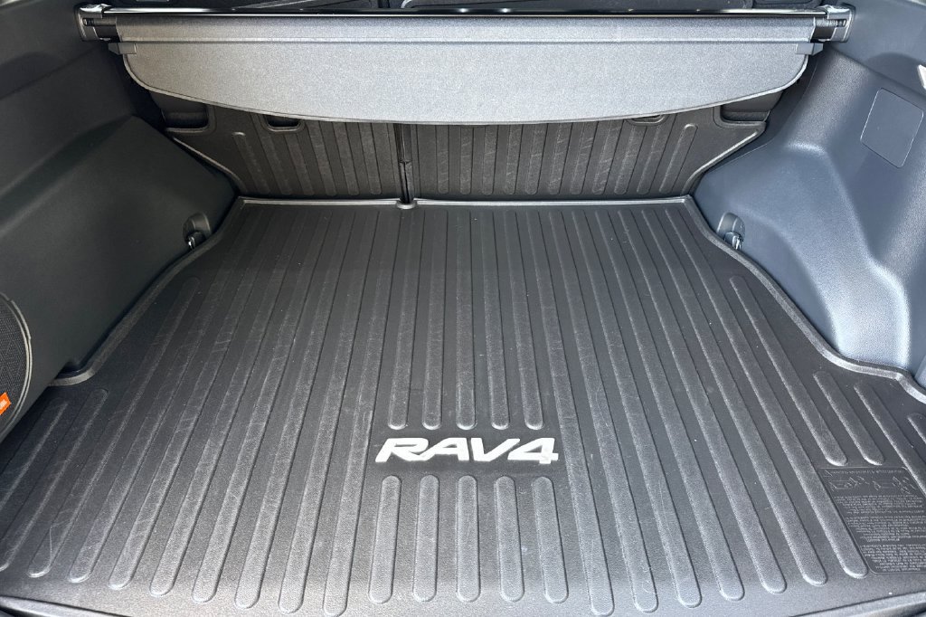 Certified 2023 Toyota RAV4 XSE w/ Weather Package AWD/4WD image 14