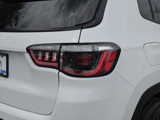 Certified 2022 Jeep Compass Latitude w/ Convenience Group AWD/4WD image 8