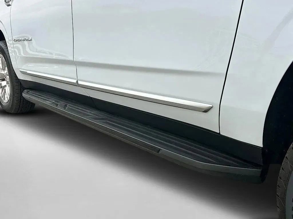 New 2026 GMC Yukon XL Denali w/ LPO, Floor Liner Package image 34