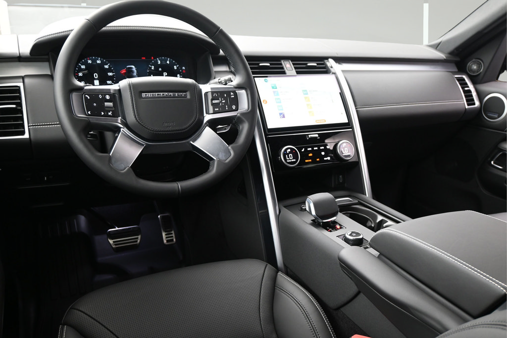 New 2026 Land Rover Discovery Limited Edition AWD/4WD image 8