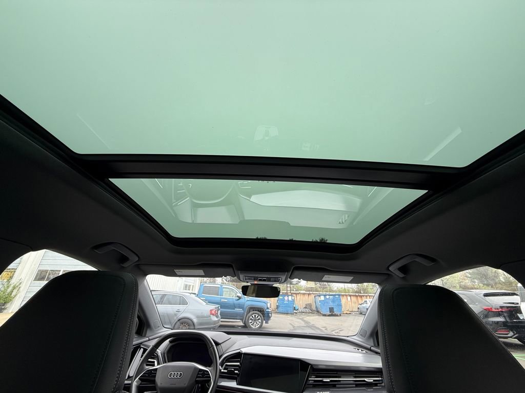 Used 2022 Audi Q4 e-tron Premium Plus image 22