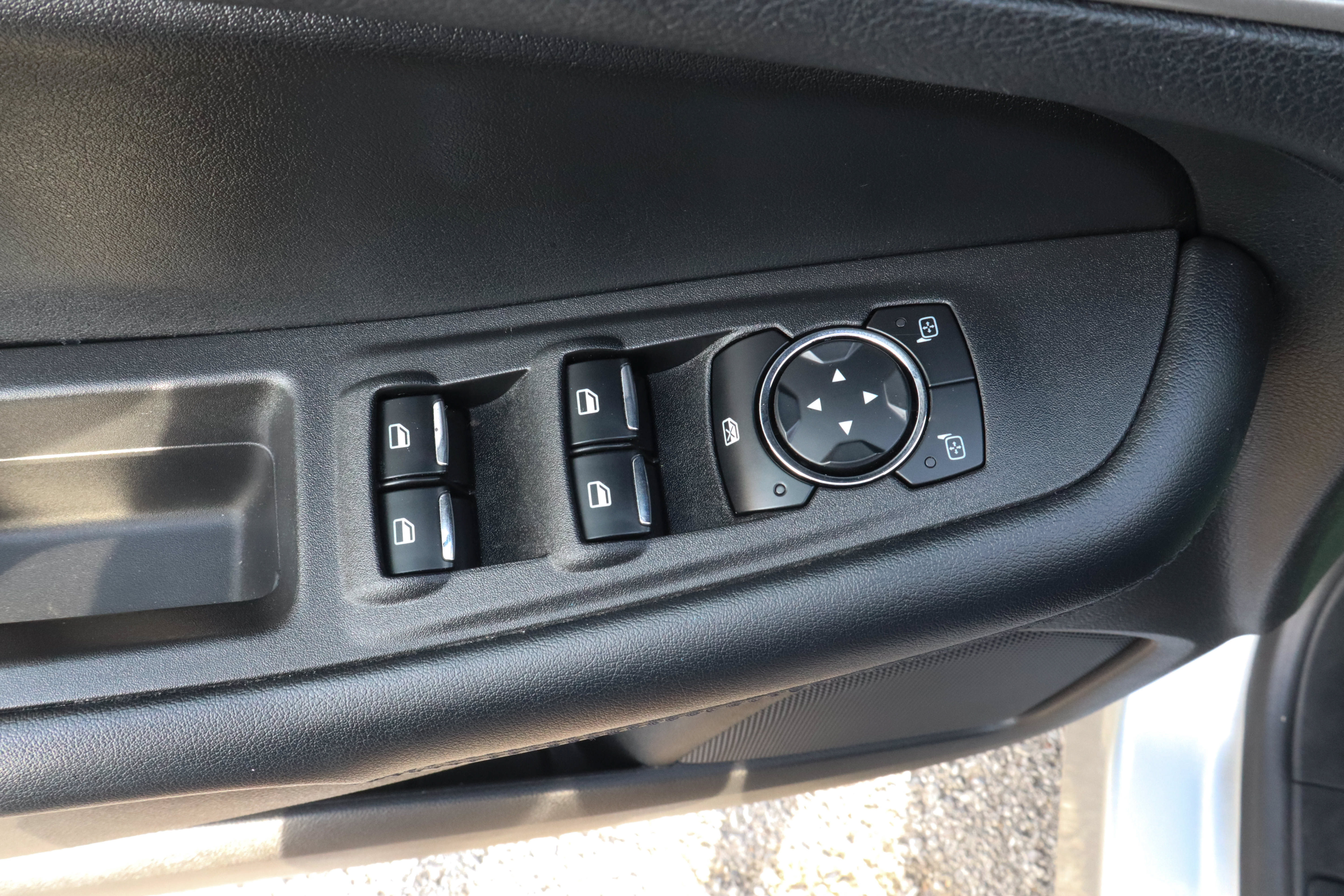 Used 2024 Ford Edge SEL AWD/4WD image 14