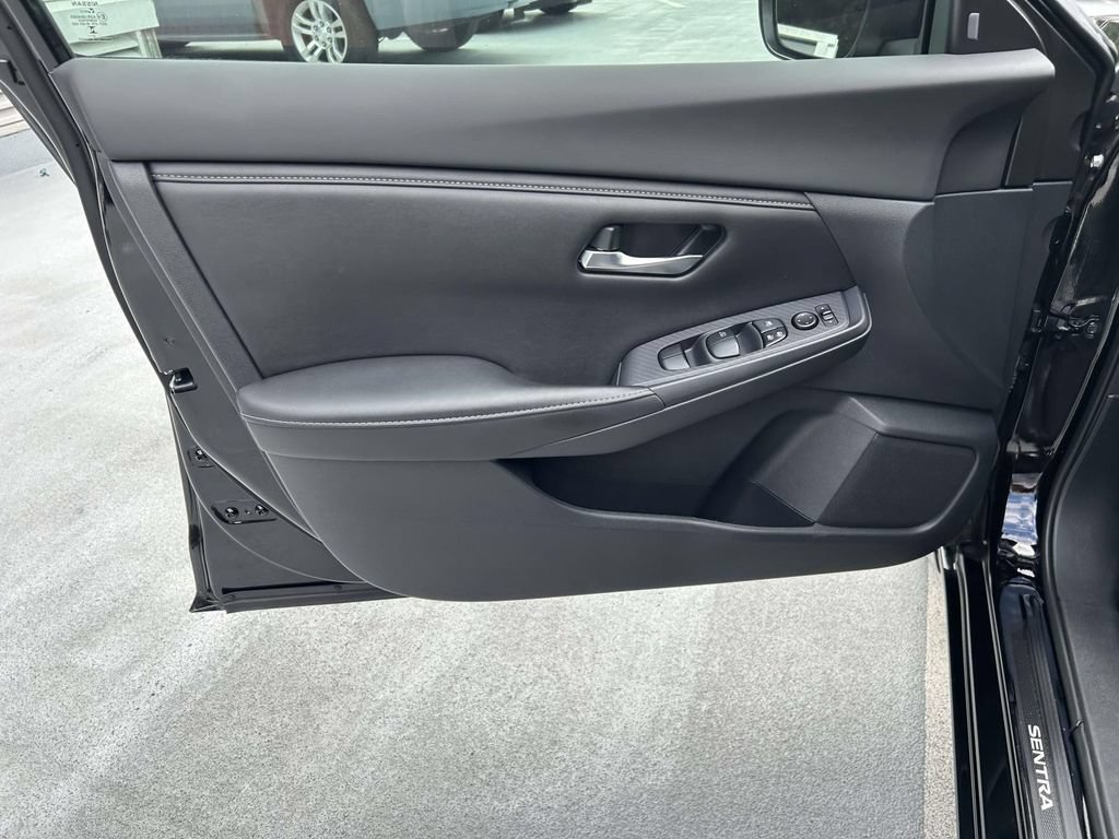 Used 2022 Nissan Sentra SV w/ Trunk Package FWD image 14