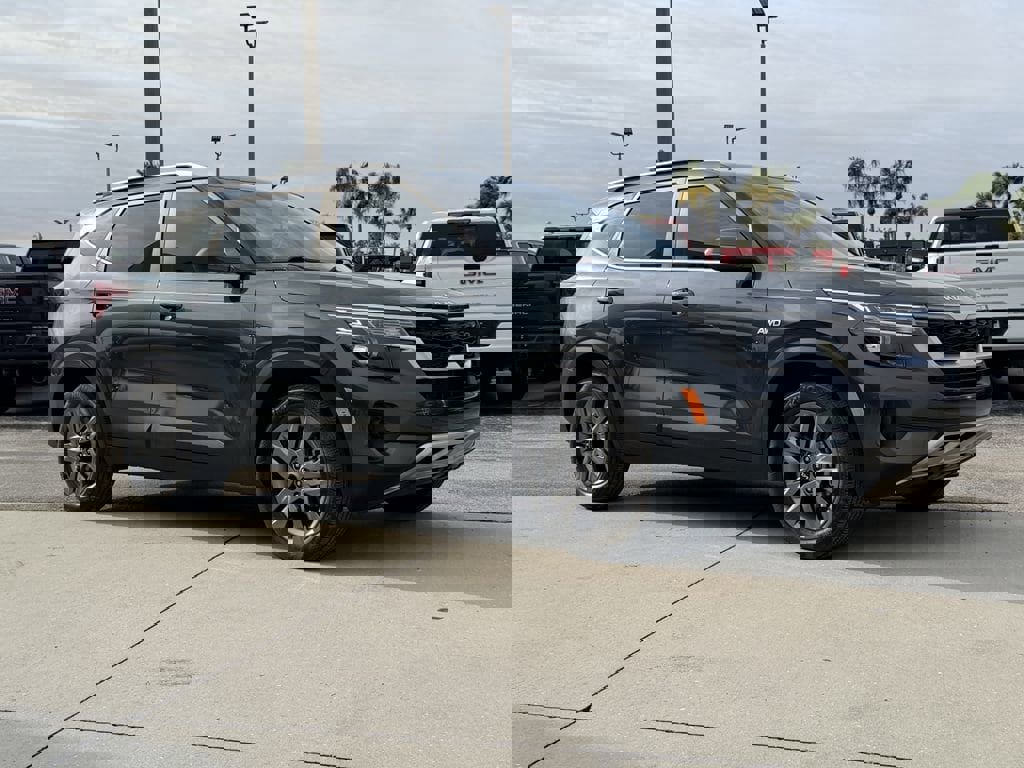 Used 2023 Kia Seltos S image 2