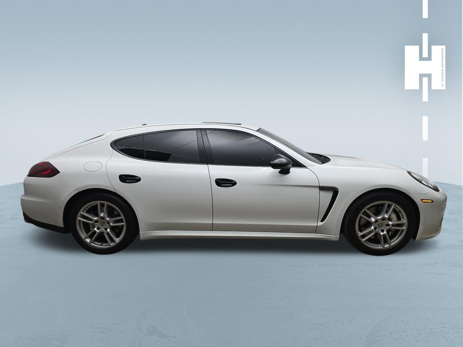Used 2015 Porsche Panamera RWD image 3