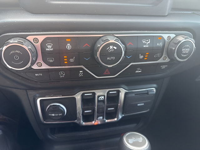 Used 2023 Jeep Wrangler Unlimited Sport AWD/4WD image 5