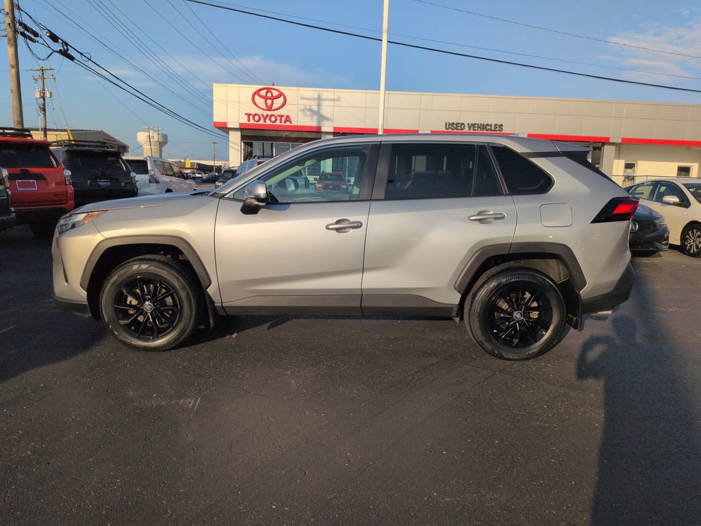 Certified 2024 Toyota RAV4 LE AWD/4WD image 2