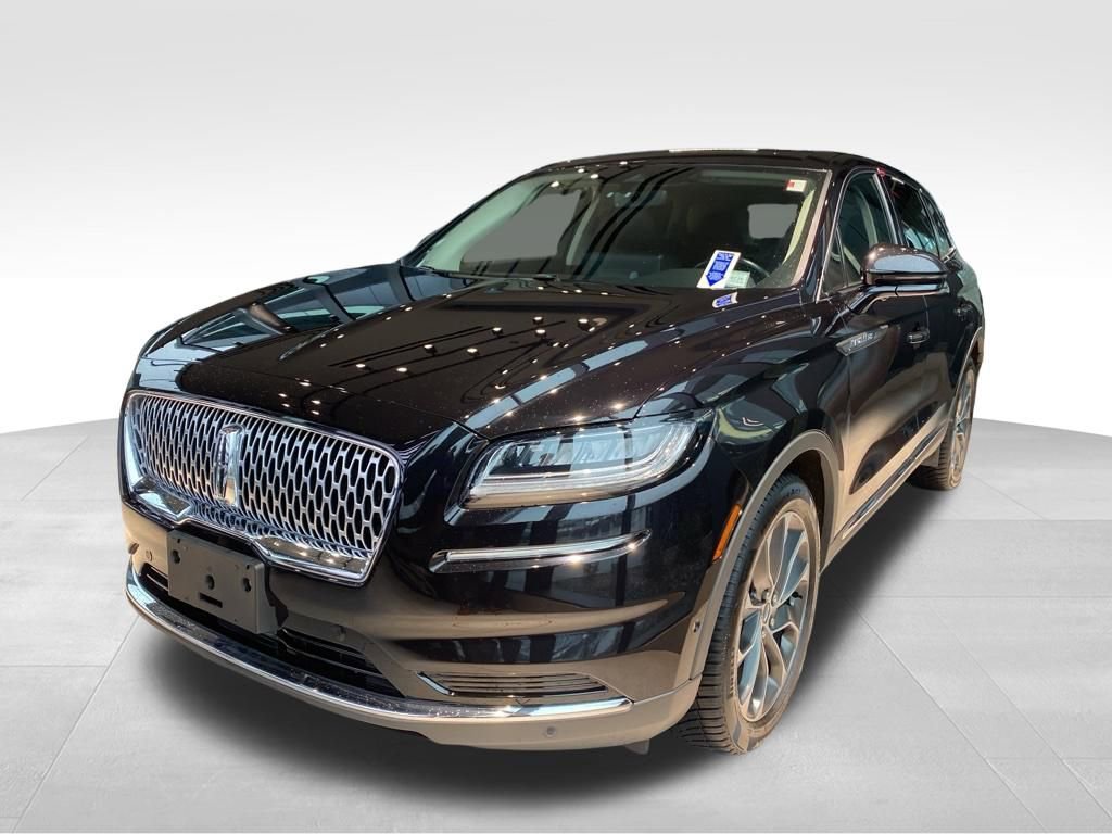 Used 2022 Lincoln Nautilus Reserve w/ Equipment Group 201A image 3