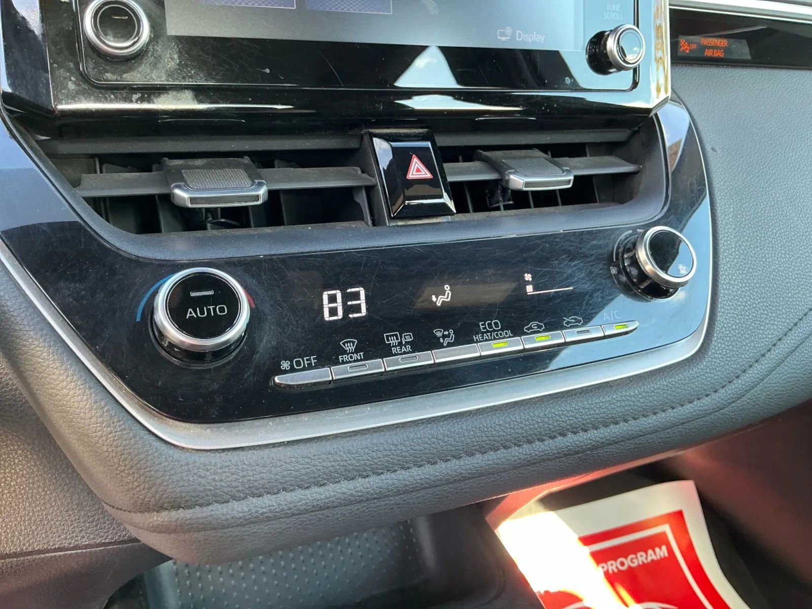 Used 2020 Toyota Corolla SE image 31