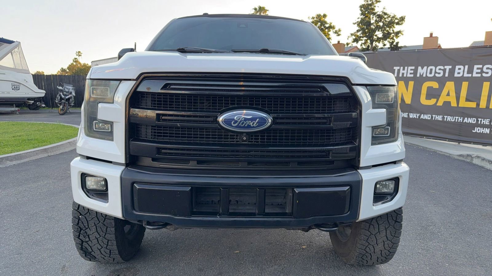 Used 2015 Ford F150 Lariat w/ Equipment Group 502A Luxury AWD/4WD image 11