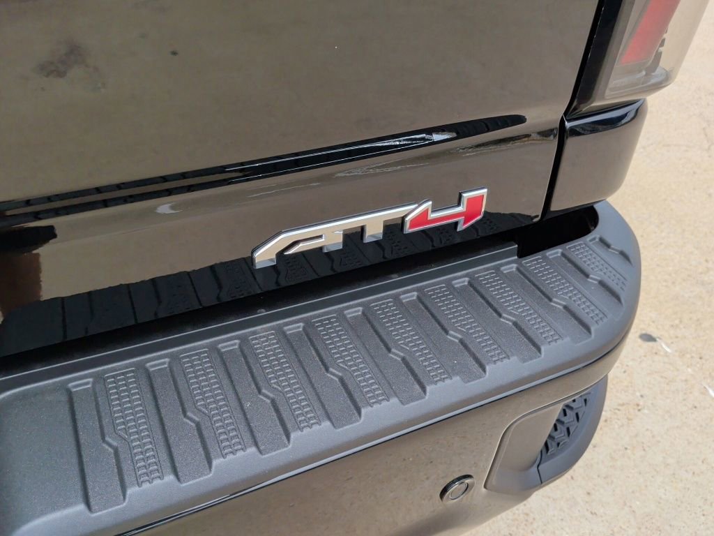 New 2026 GMC Sierra 2500 AT4 w/ AT4 Premium Plus Package AWD/4WD image 43