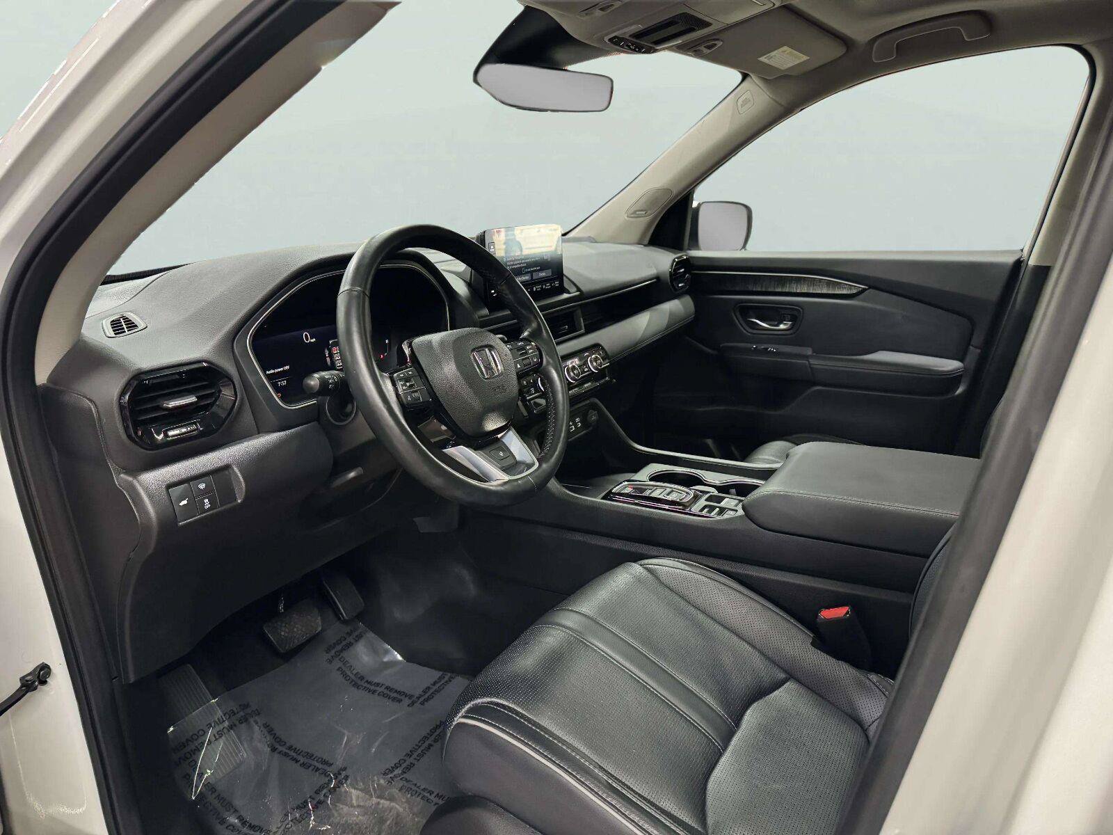 Used 2023 Honda Pilot Elite image 23