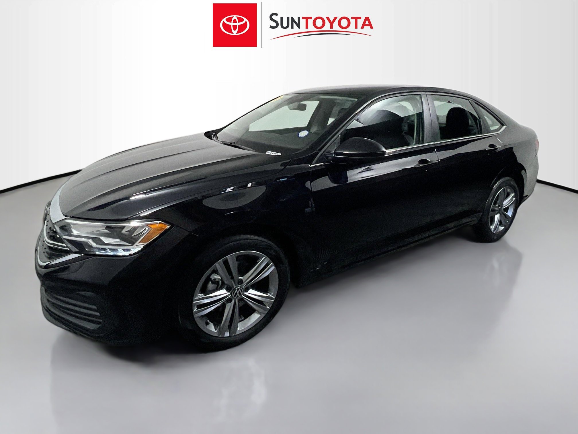 Used 2024 Volkswagen Jetta SE image 9