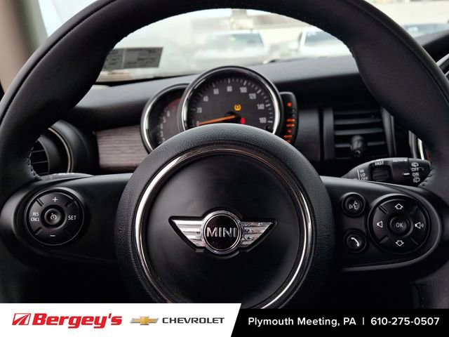 Used 2016 MINI Cooper 2-Door Hardtop image 21