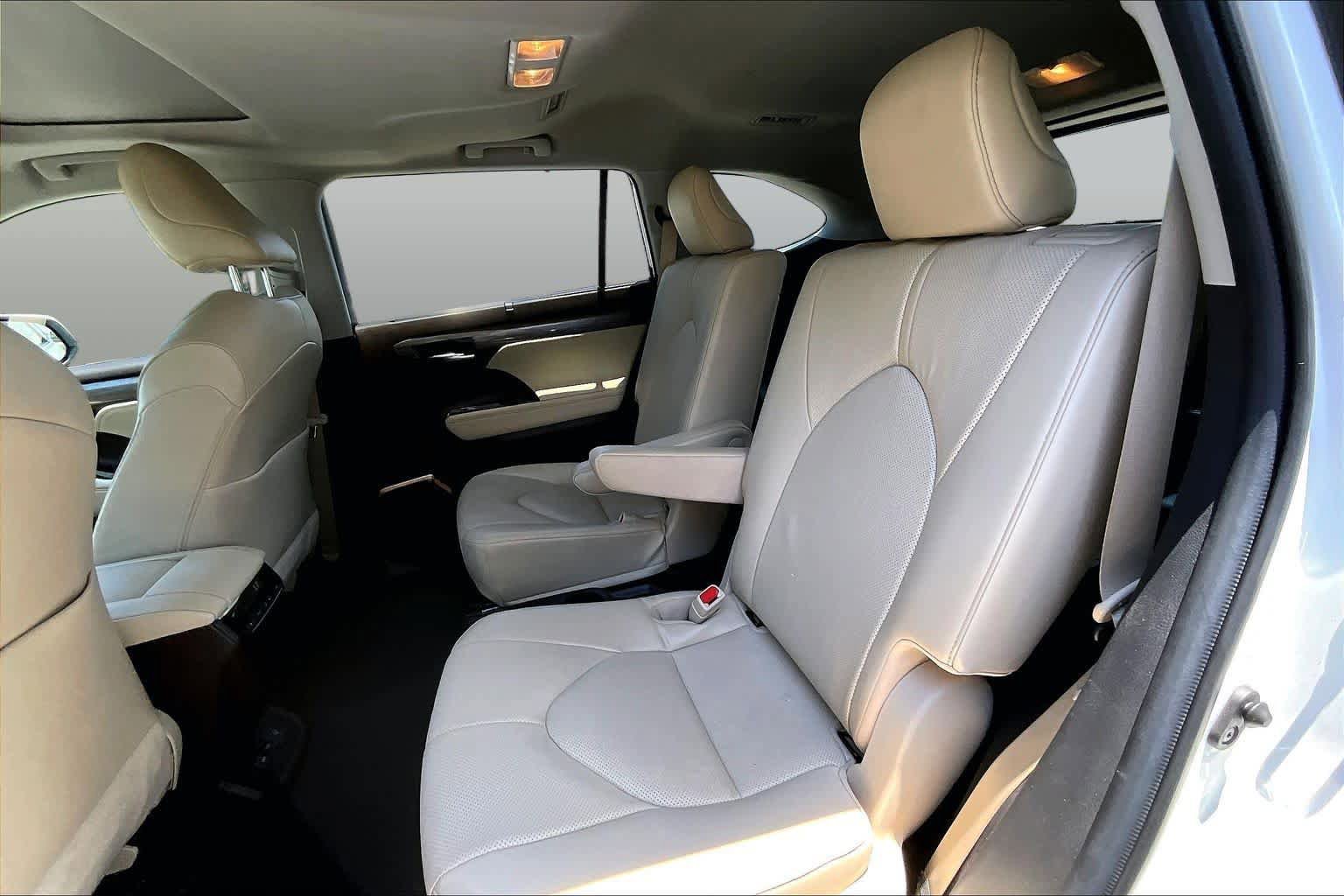 Used 2022 Toyota Highlander Limited AWD/4WD image 21