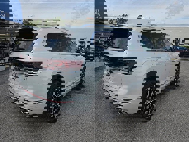 New 2026 Volkswagen Atlas SEL Premium R-Line image 2