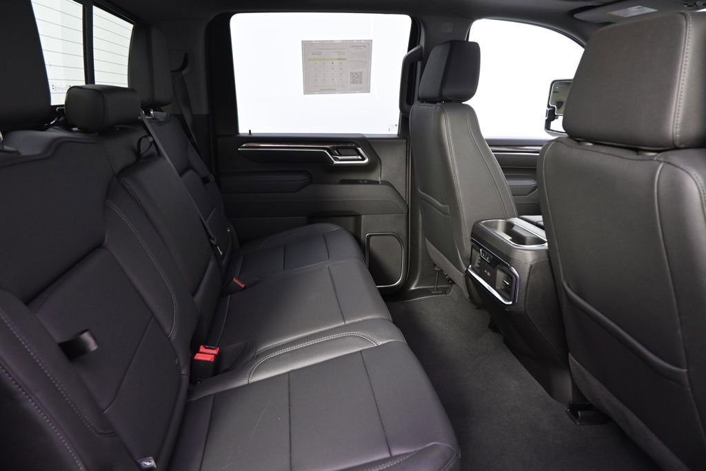 Used 2025 Chevrolet Silverado 3500 LTZ w/ LTZ Premium Package image 18