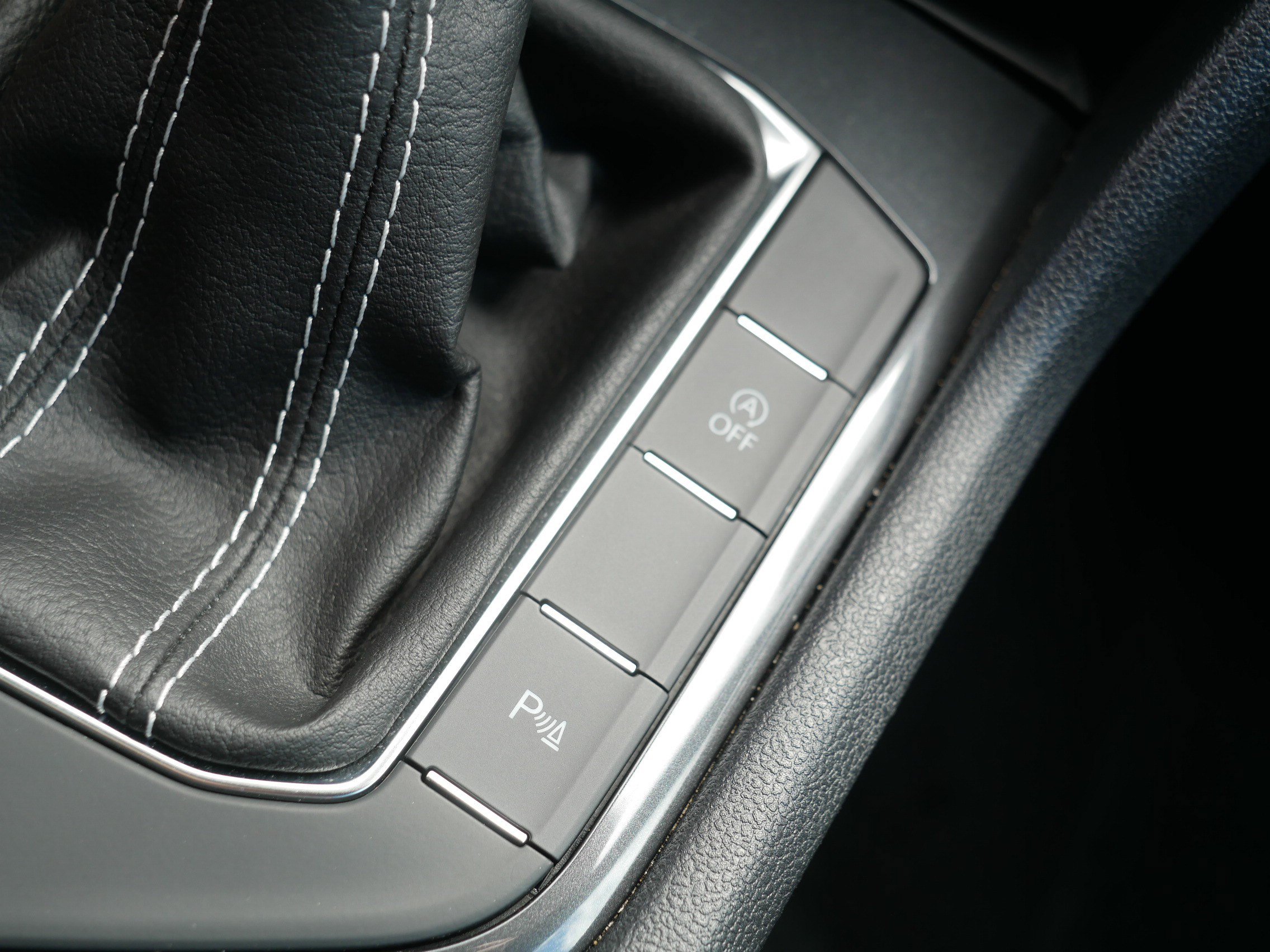 Used 2023 Volkswagen Tiguan SE R-Line AWD/4WD image 33