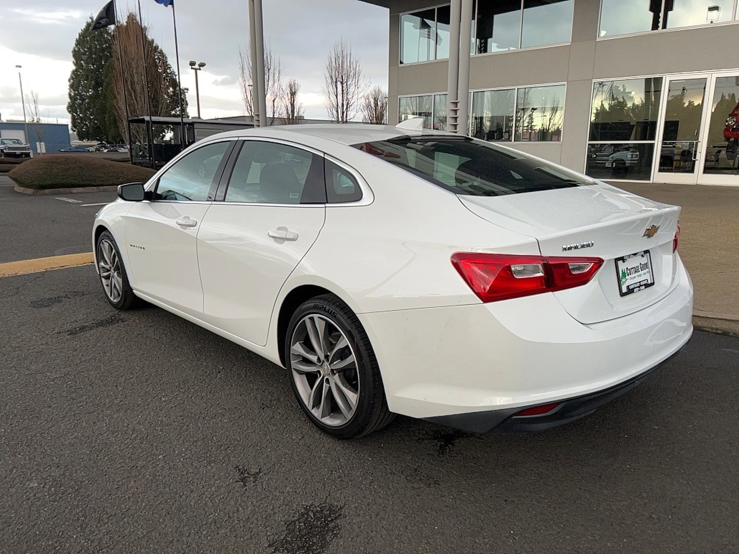 Used 2023 Chevrolet Malibu LT FWD image 5