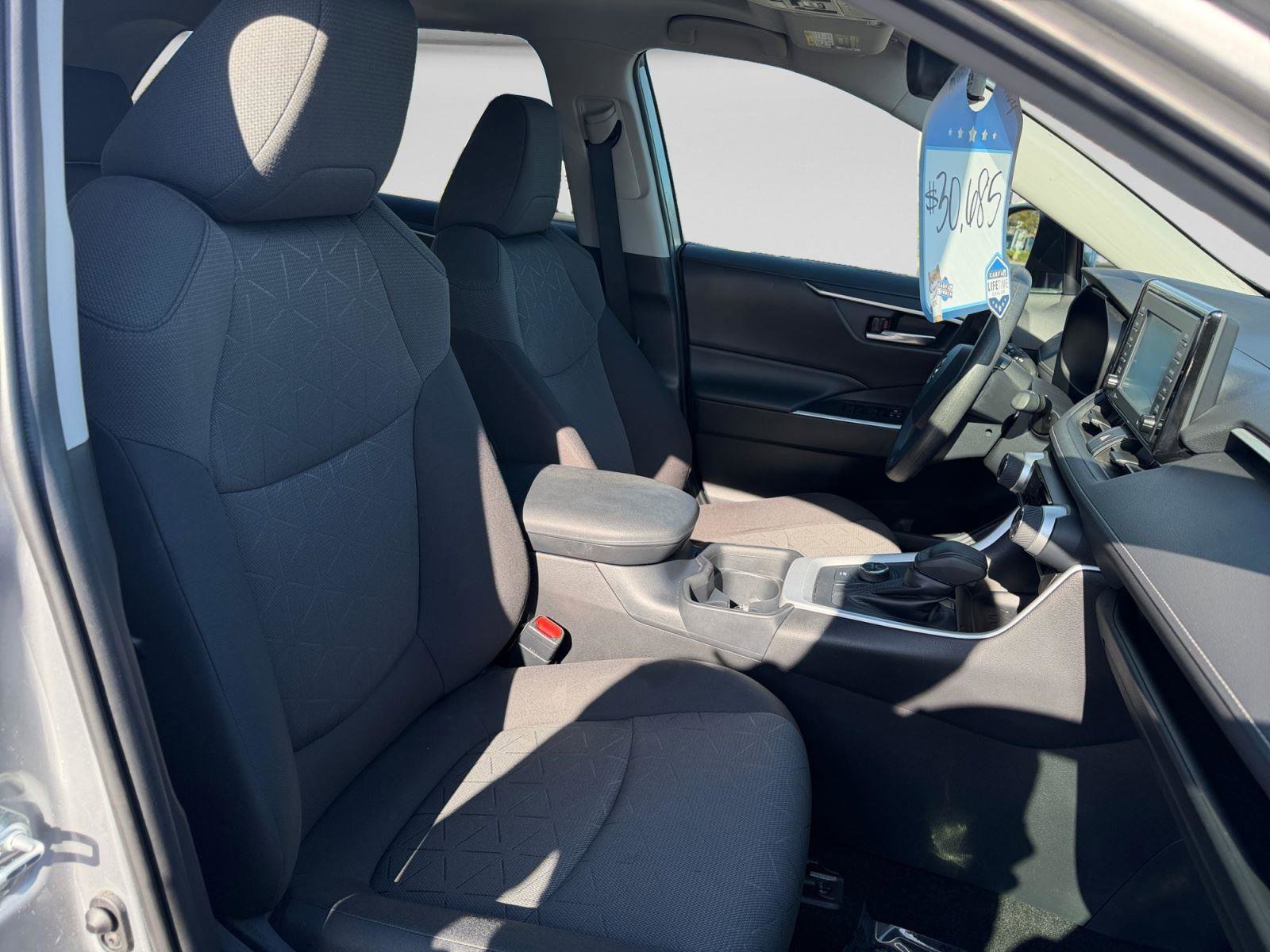Used 2020 Toyota RAV4 XLE w/ Convenience Package AWD/4WD image 11