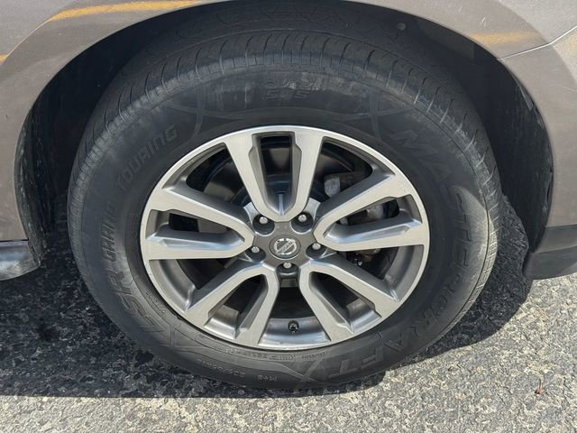 Used 2013 Nissan Pathfinder S image 9