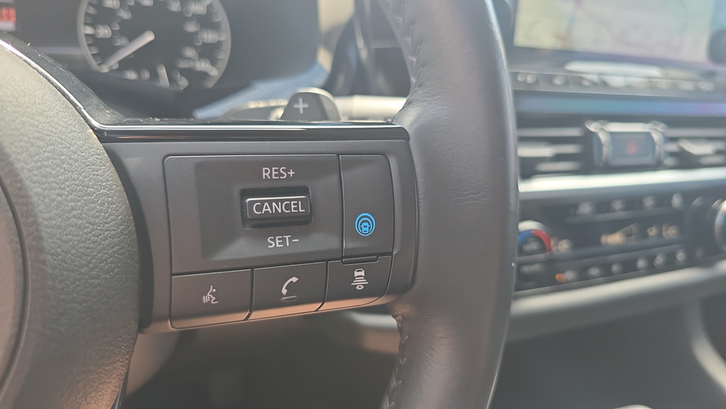 Used 2022 Nissan Pathfinder SL w/ Cargo Package AWD/4WD image 24