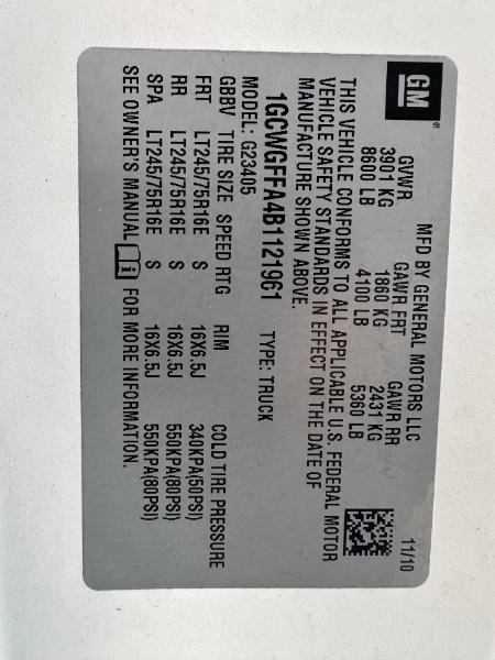 Used 2011 Chevrolet Express 2500 image 11