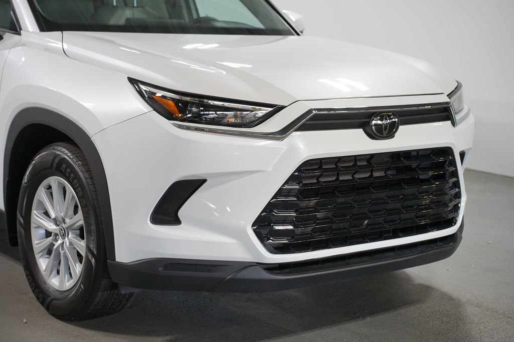 Certified 2024 Toyota Grand Highlander XLE image 4