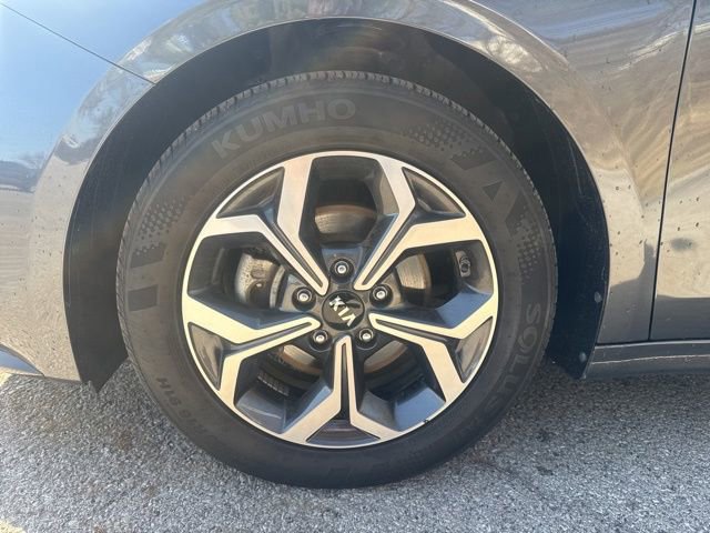 Used 2020 Kia Forte LXS image 9