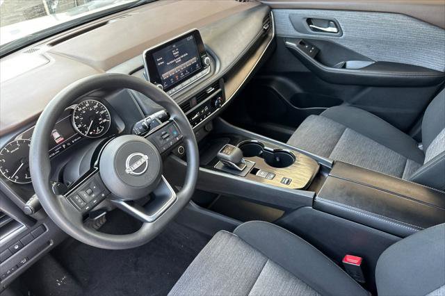 Used 2023 Nissan Rogue SV image 9