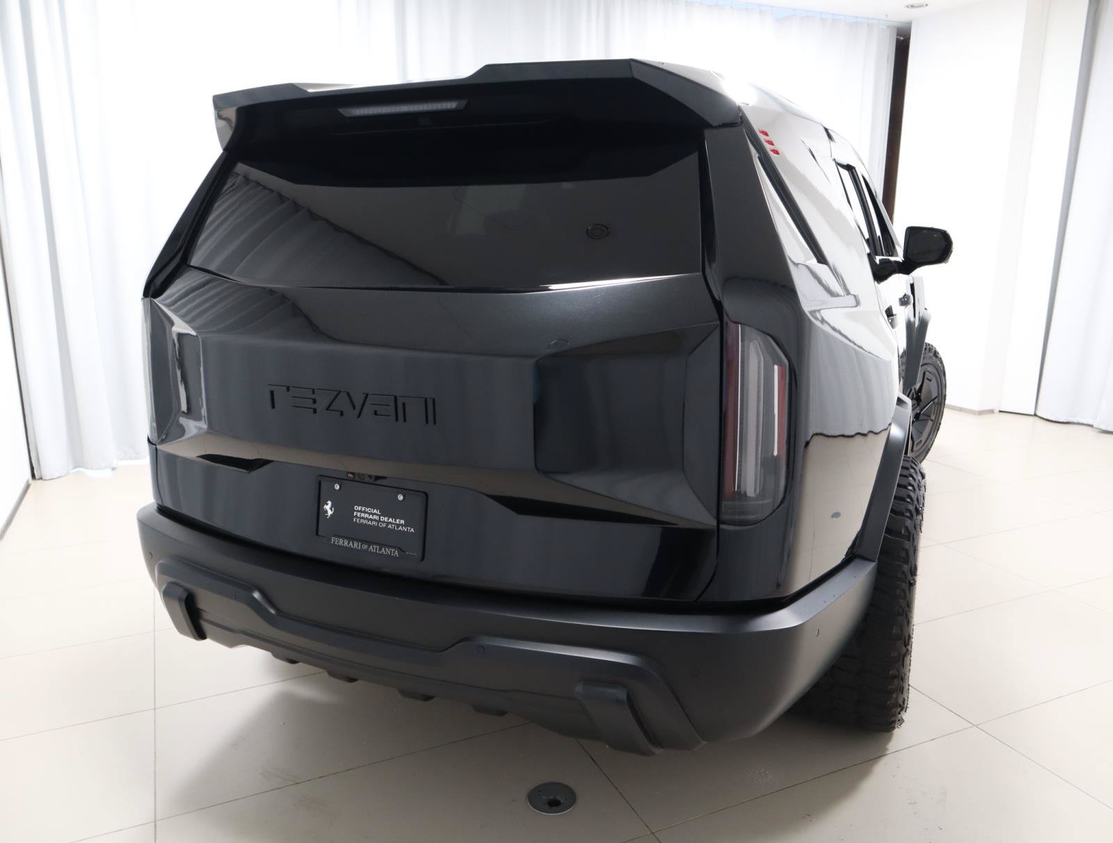 Used 2024 Cadillac Escalade Premium Luxury AWD/4WD image 5