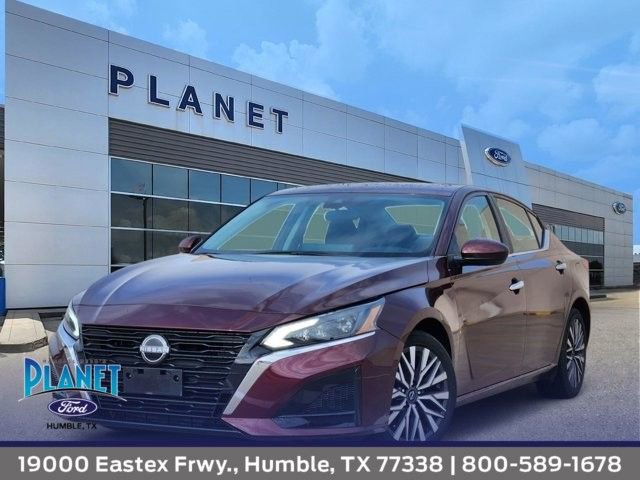 Used 2023 Nissan Altima 2.5 SV w/ SV Premium Package