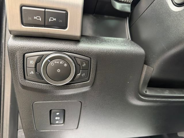 Used 2015 Ford F150 Platinum w/ Technology Package image 20