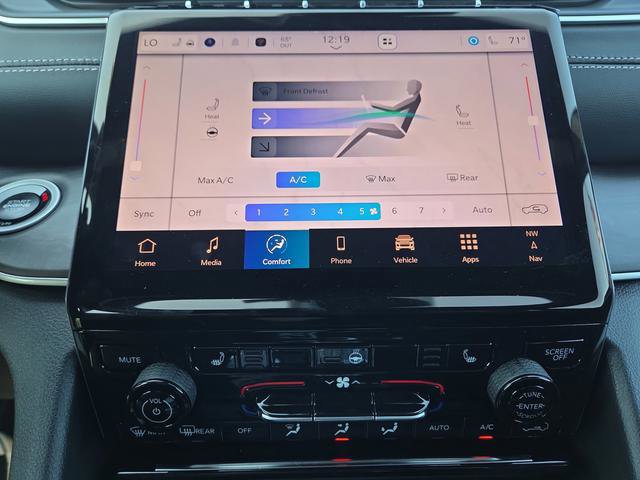 New 2025 Jeep Grand Cherokee Limited w/ Black Appearance Package image 20