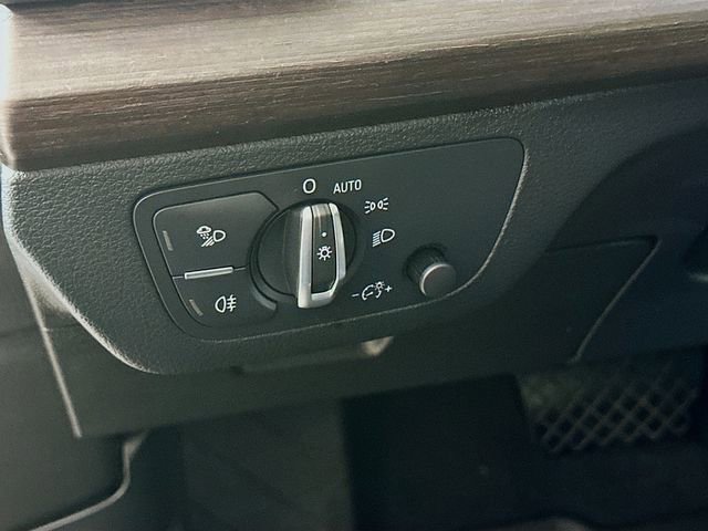 Used 2023 Audi Q5 2.0T Premium w/ Convenience Package image 11