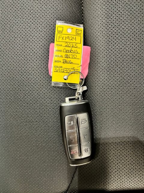Used 2025 Genesis GV70 2.5T AWD/4WD image 26