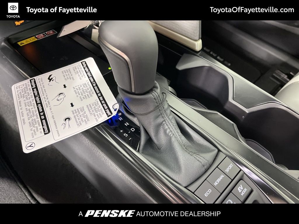 New 2026 Toyota Camry SE FWD image 32