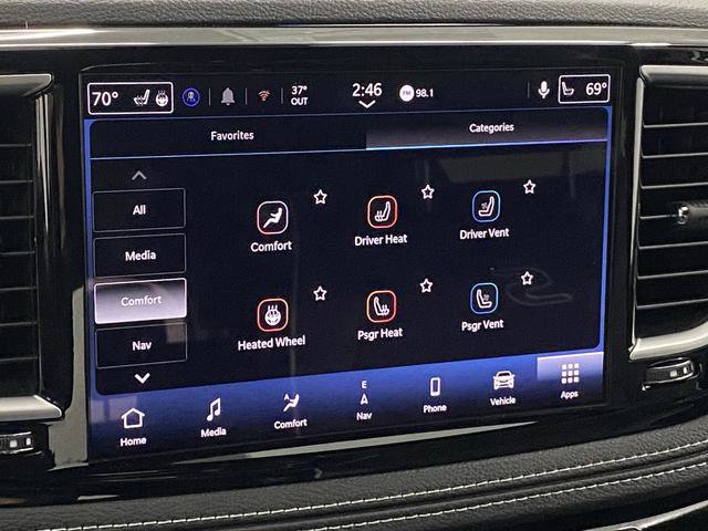 New 2026 Chrysler Pacifica Limited w/ S Appearance Package image 8