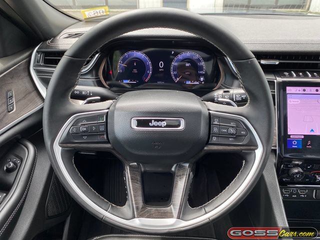 Certified 2025 Jeep Grand Cherokee L Limited w/ Black Appearance Package AWD/4WD image 18