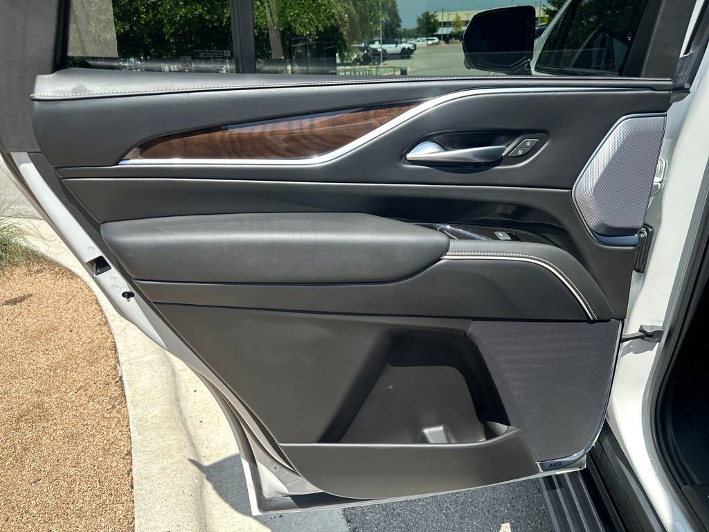 Used 2023 Cadillac Escalade Sport Platinum w/ LPO, ONYX Package AWD/4WD image 30