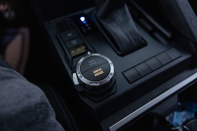 Used 2025 Toyota Tacoma TRD Sport image 29