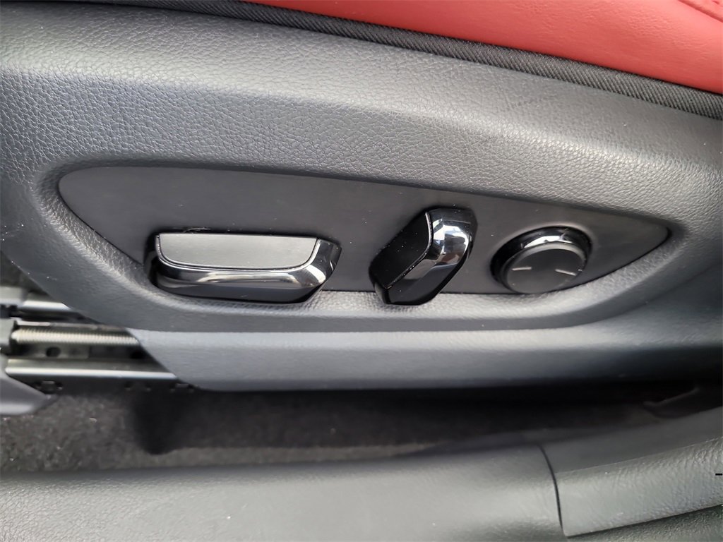 Used 2022 Lexus UX 200 F Sport image 17