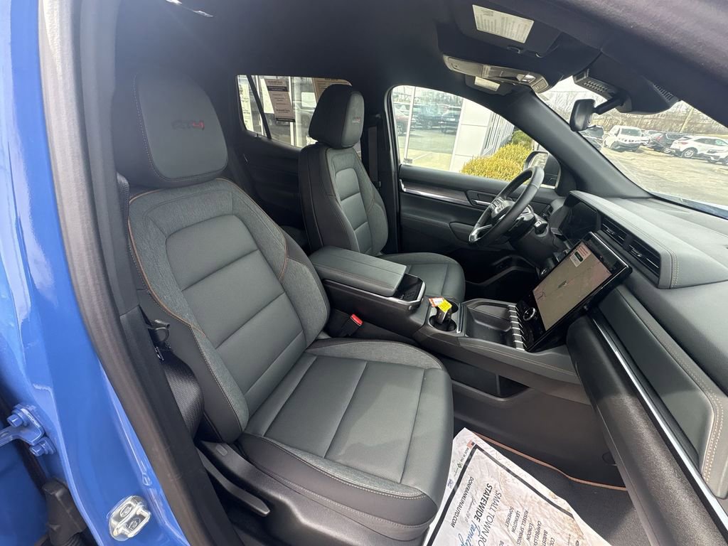 Used 2026 GMC Terrain AT4 image 24