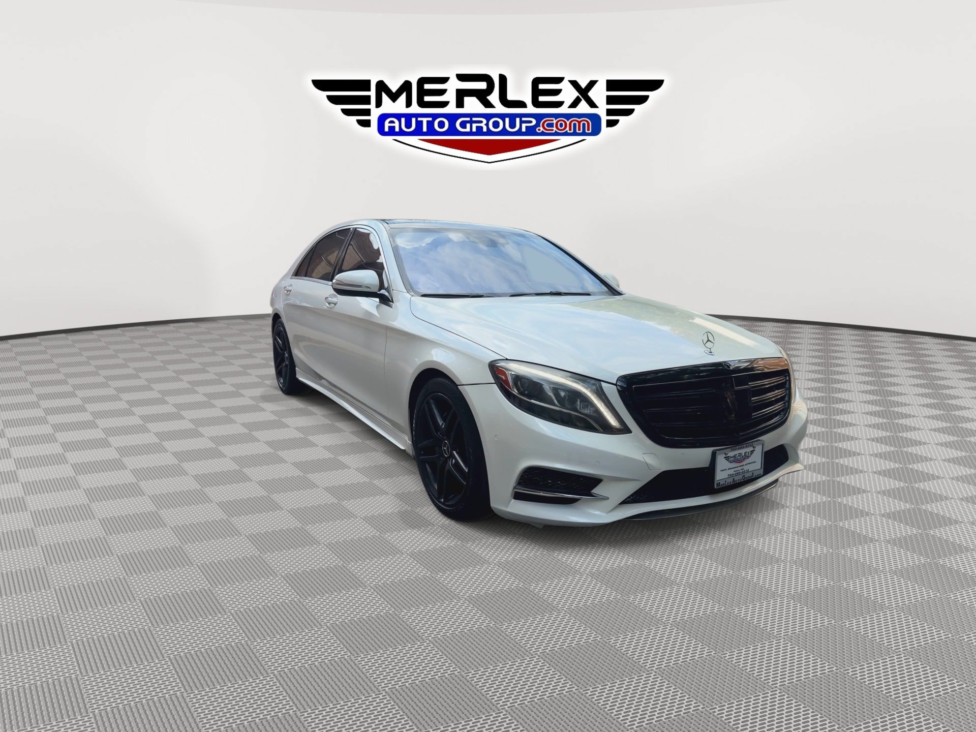 Used 2015 Mercedes-Benz S 550 4MATIC Sedan image 2