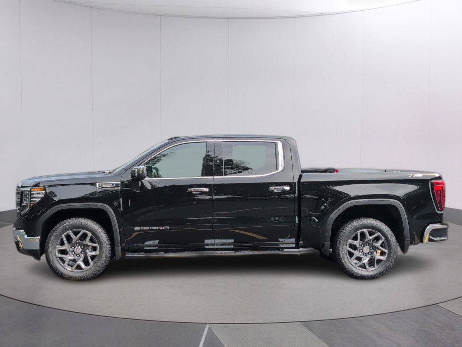 New 2026 GMC Sierra 1500 SLT w/ SLT Premium Plus Package AWD/4WD image 2