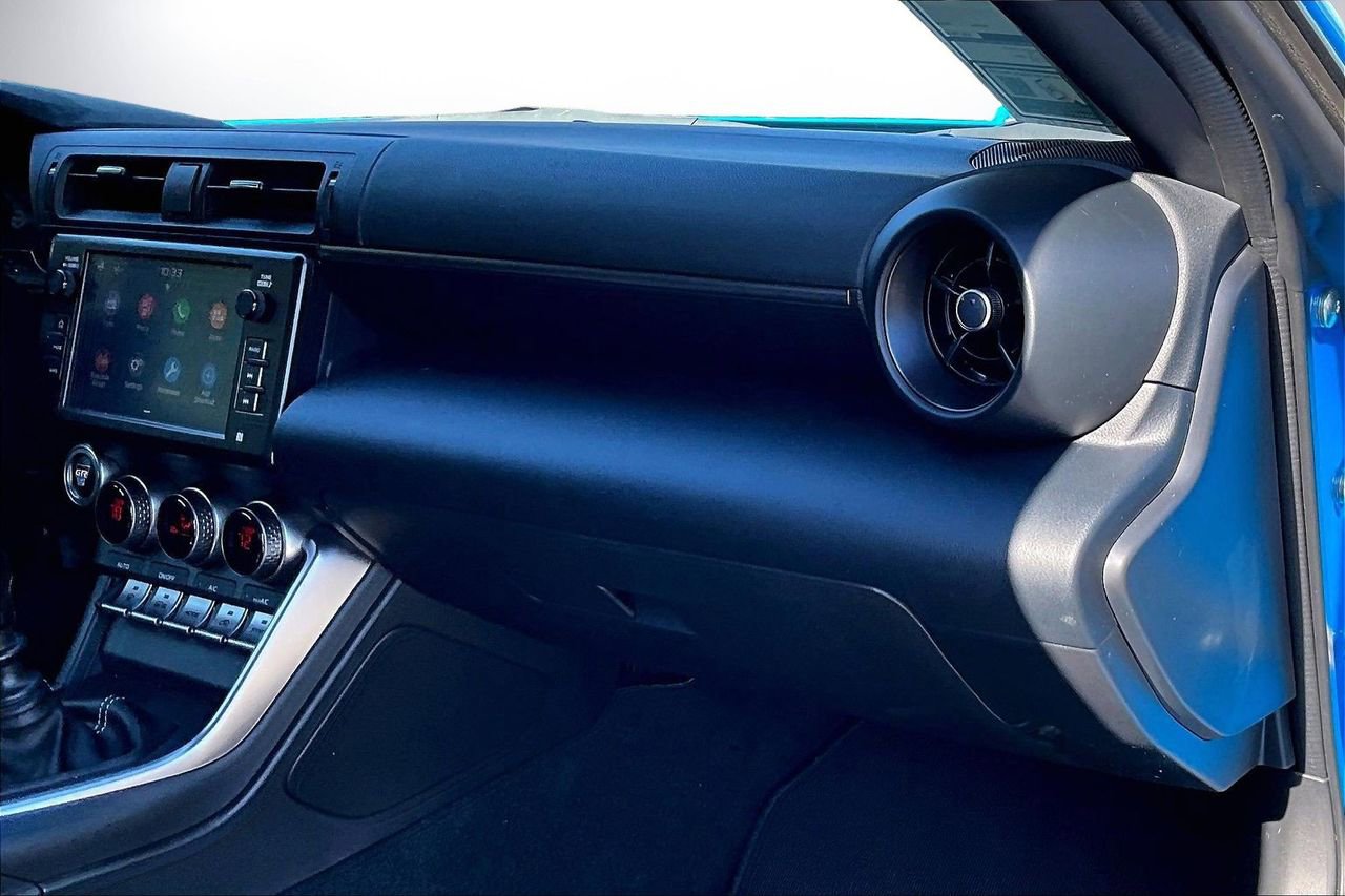 Used 2023 Toyota GR86 Premium image 18