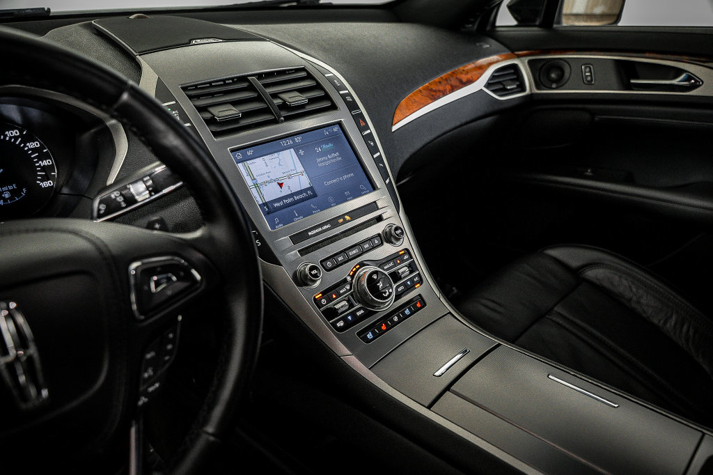 Used 2020 Lincoln MKZ Reserve w/ Elements Package FWD image 29