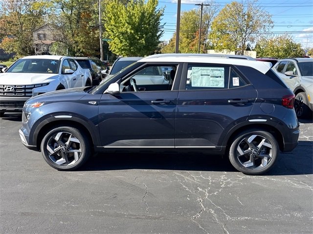 New 2026 Hyundai Venue SEL image 3