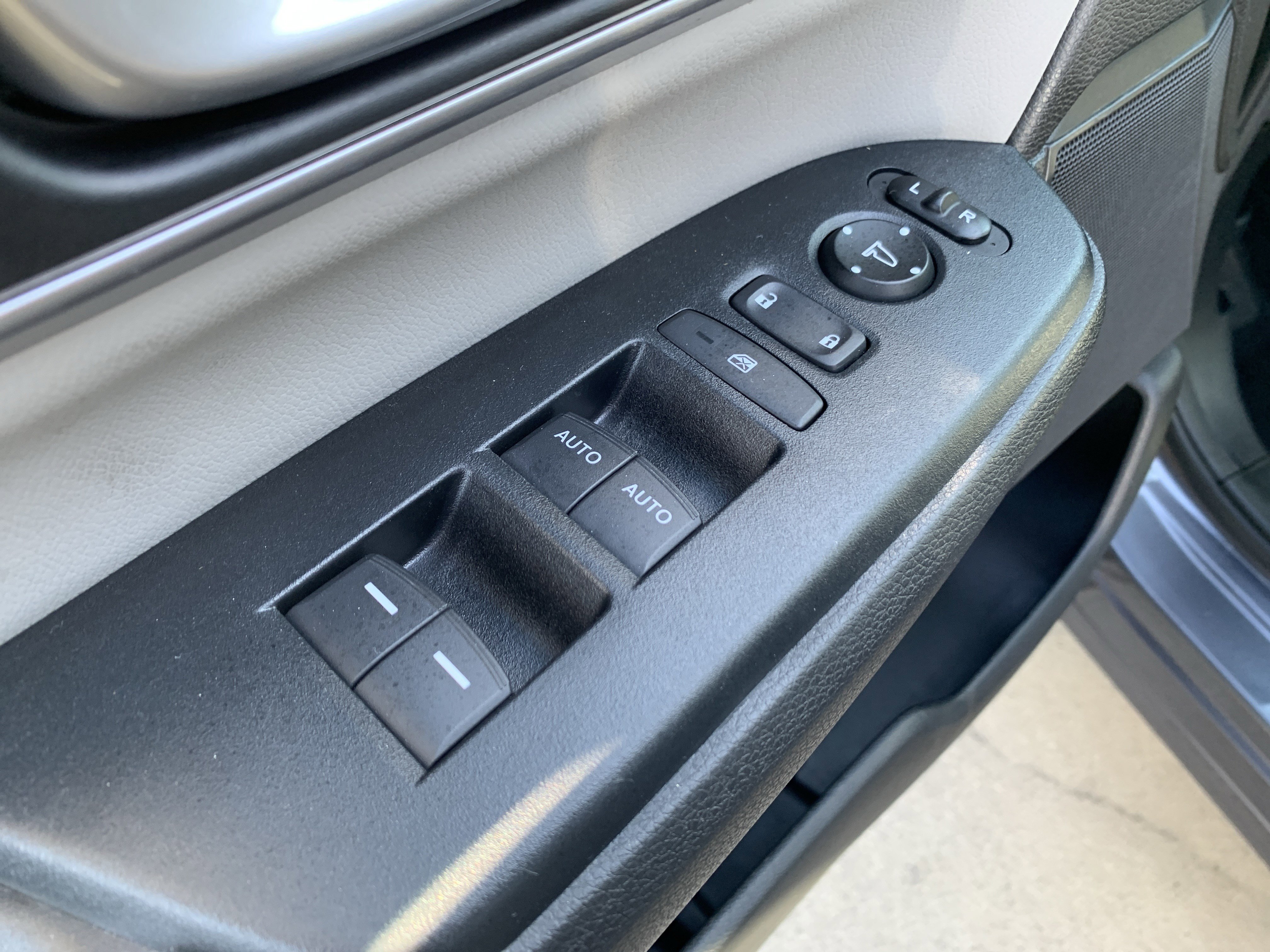 Used 2020 Honda CR-V EX-L image 15