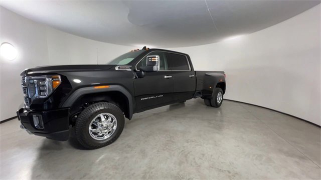 Used 2023 GMC Sierra 3500 Denali image 4
